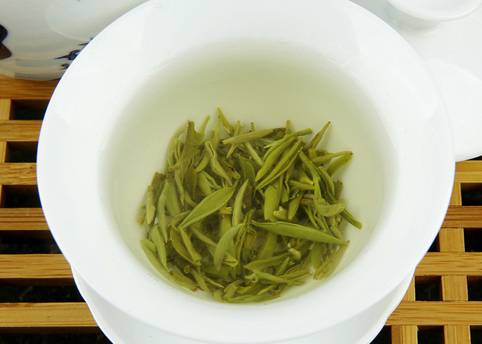 Qing Cheng Xue Ya (Snowy Sprout) Green Tea