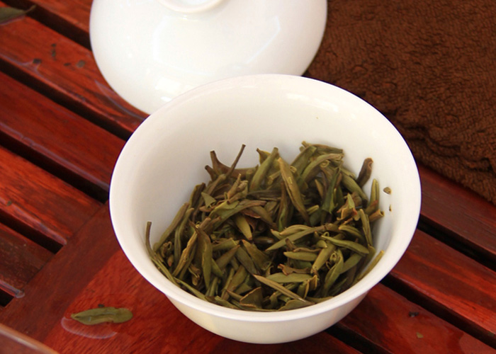 Bai Hao Yin Zhen (Silver Needle White Tea)