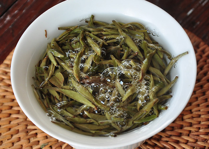 Bai Hao Yin Zhen (Silver Needle White Tea)