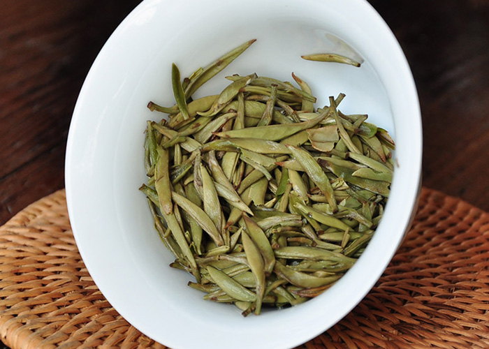 Bai Hao Yin Zhen (Silver Needle White Tea)